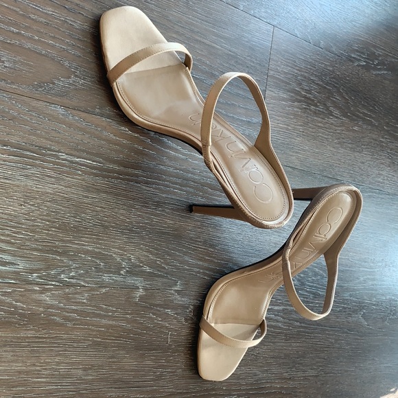 NEW Calvin Klein Dala heels - Picture 4 of 4